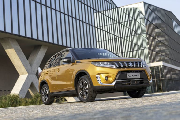 ARRIVANO VITARA HYBRID E S-CROSS HYBRID