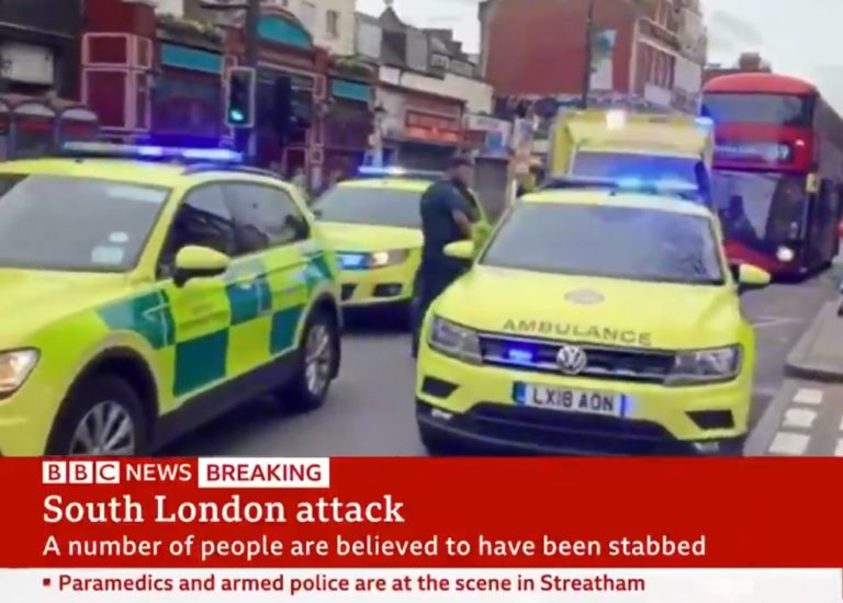 ACCOLTELLA PASSANTI A LONDRA, UCCISO DALLA POLIZIA