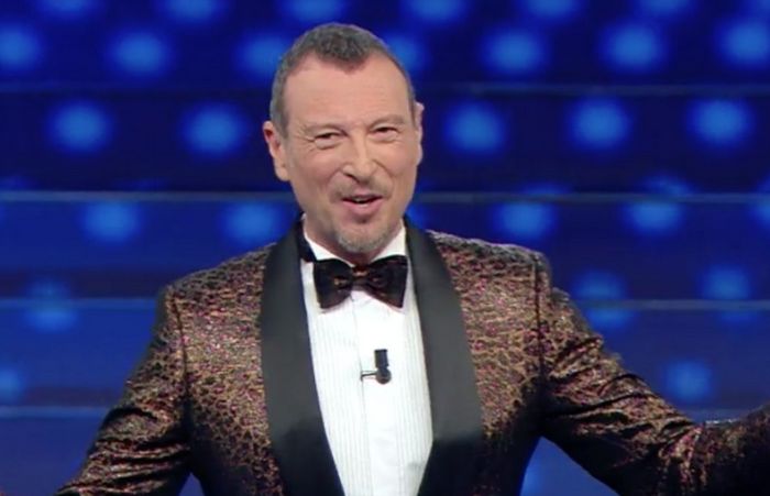 Sanremo, 9.8 mln telespettatori e 54% share per la terza serata