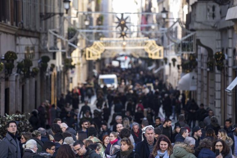 Prosegue il calo della popolazione, soffre il Sud