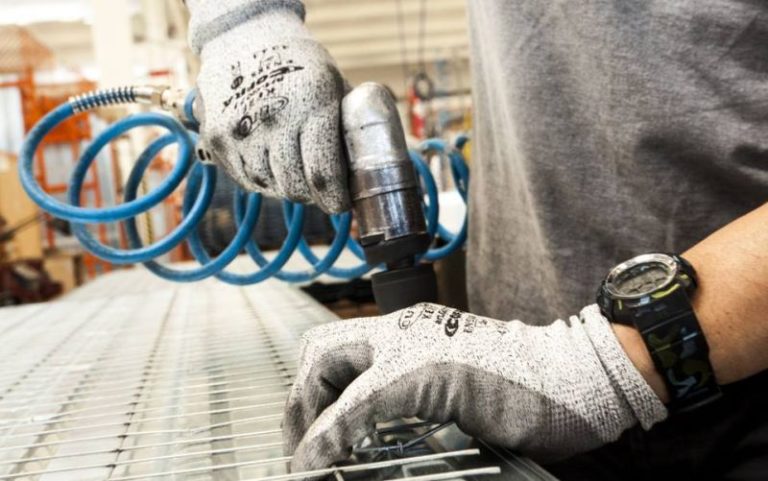 Lavoro, a febbraio assunzioni previste dalle imprese in flessione