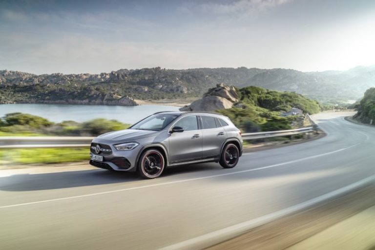 Cinque versioni per il nuovo Mercedes-Benz GLA