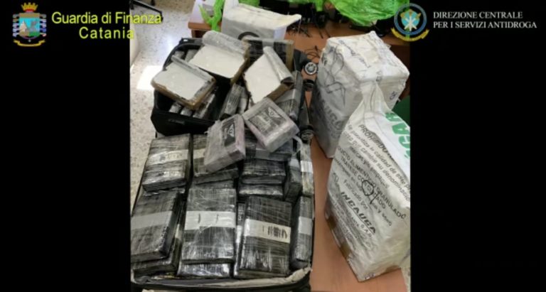 Stroncato traffico di cocaina dalla Colombia