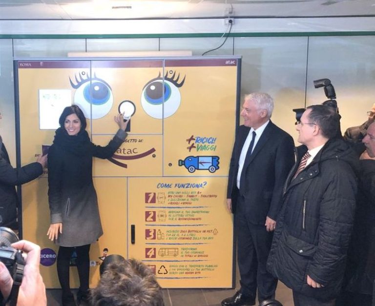 Roma, nuove macchine mangia plastica in 8 stazioni metro