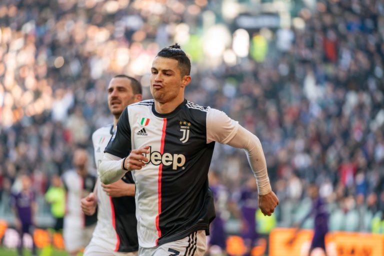 DOPPIO RONALDO E DE LIGT, JUVE-FIORENTINA 3-0