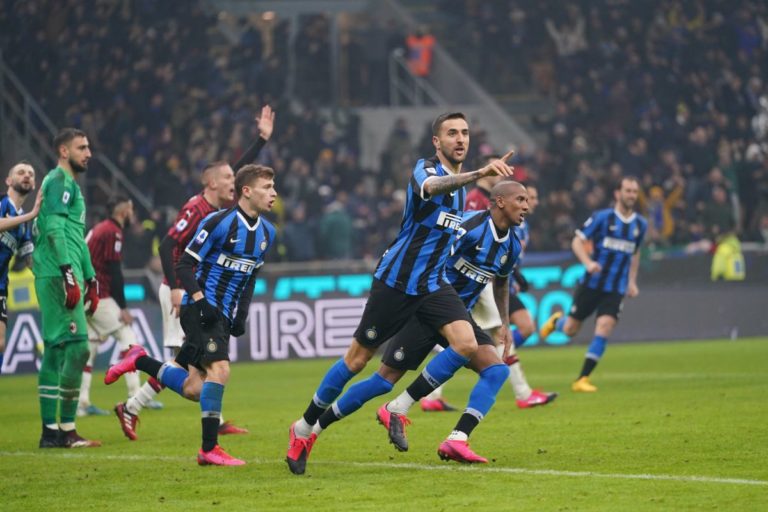 L’Inter vince il derby 4-2 in rimonta e aggancia la Juve