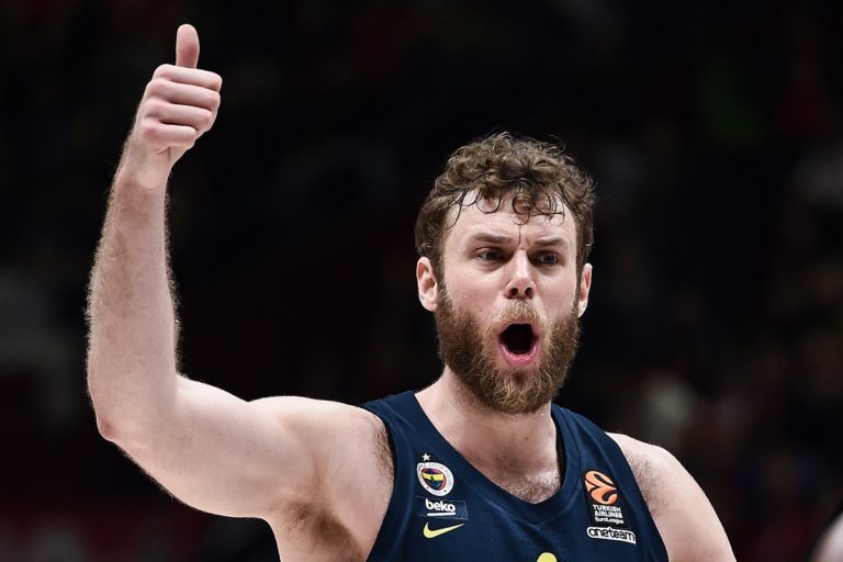 Sconfitta casalinga per New Orleans nella notte Nba, 10 punti di Melli