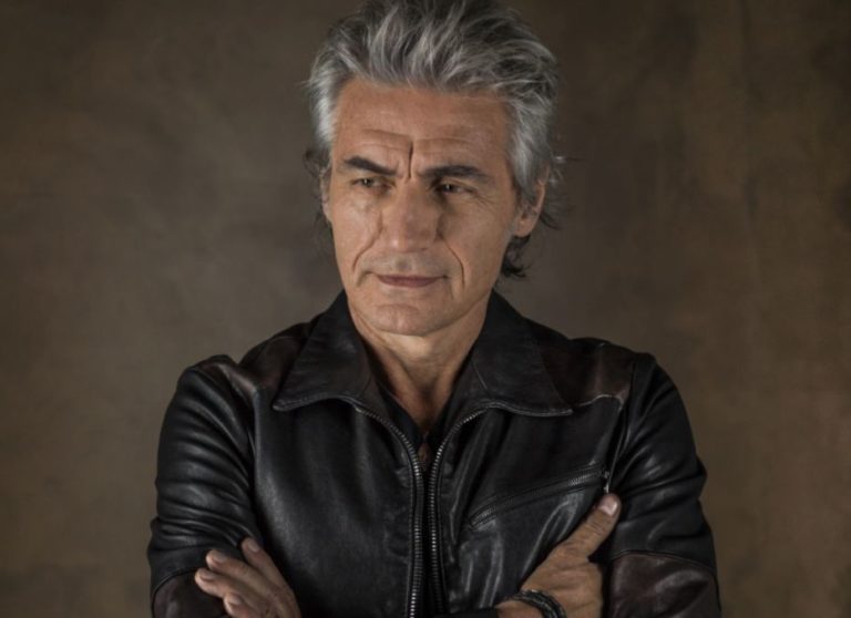 Ligabue compie 60 anni “Condivido un brindisi con tutti”
