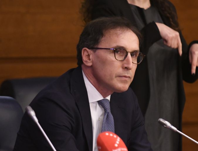 Il ministro Boccia “Impossibile chiudere tutto”