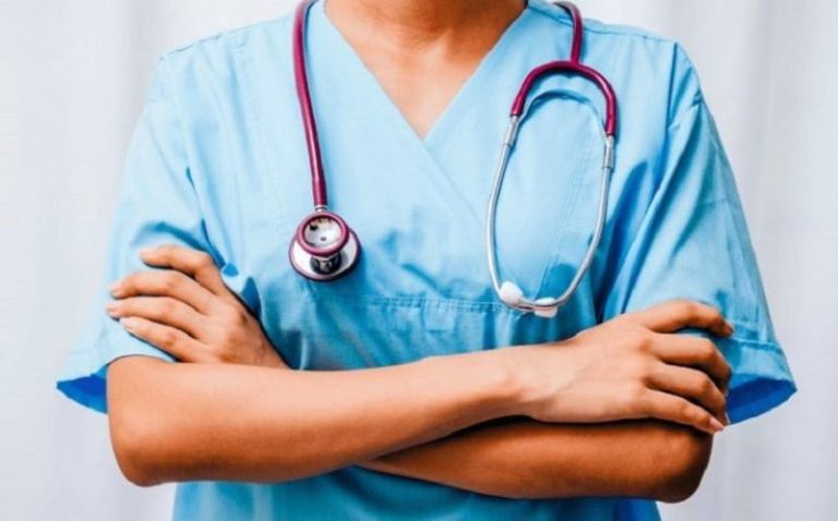 Coronavirus, medici e infermieri chiedono più sicurezza