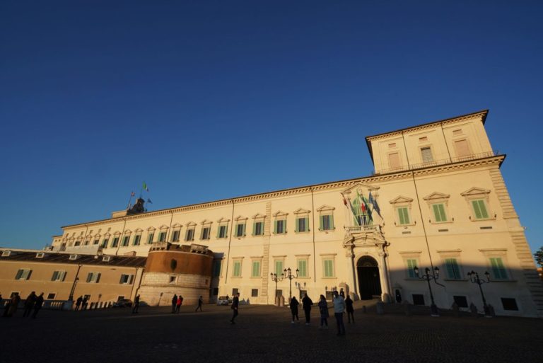 Quirinale “Clima difficile, serve unità”