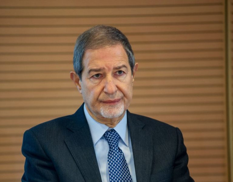 Coronavirus, Musumeci conferma la chiusura dei supermercati domenica