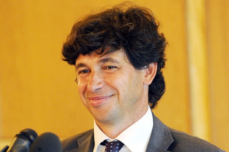Albertini avverte “Il calcio non ha bisogno di supereroi”