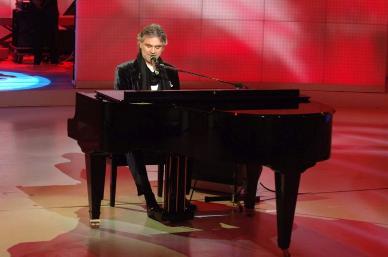 Milano, Sala “Bocelli in concerto in Duomo a Pasqua”