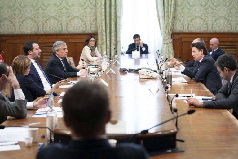 Coronavirus, Conte non esclude misure più drastiche