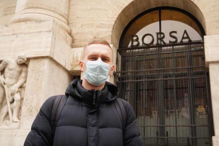 Borse in picchiata, sale lo spread
