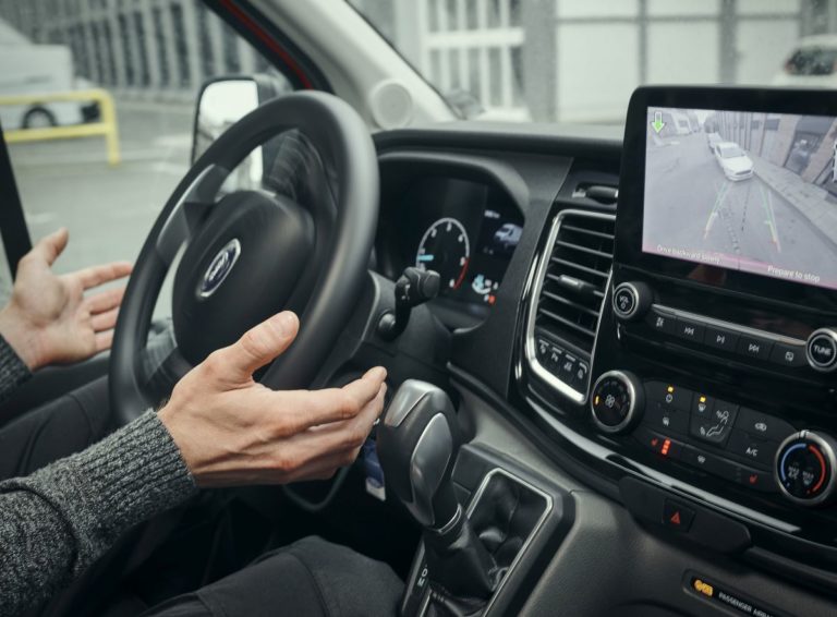 Con Ford Transit parcheggiare diventa più semplice