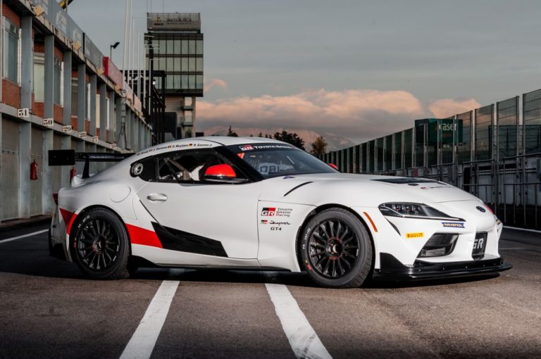 GR Supra Gt4 pronta per scendere in pista