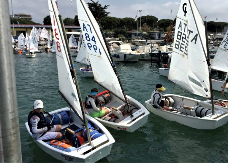 Slitta l’inizio del “Trofeo Optimist Kinder Joy of Moving”