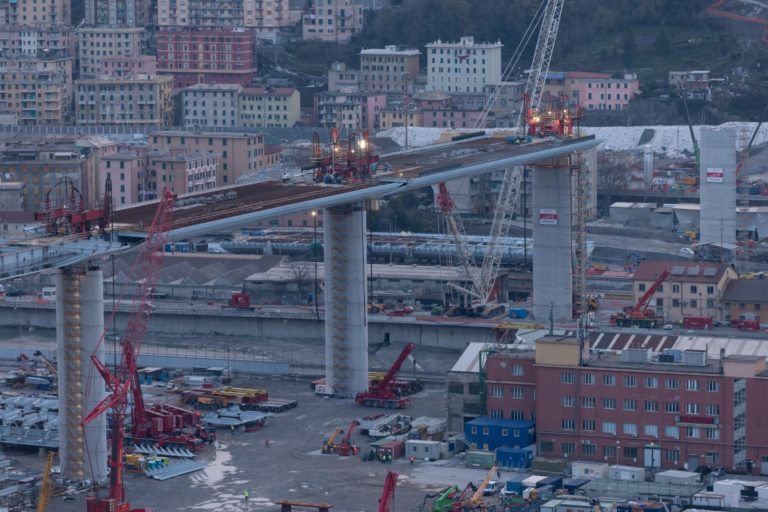 Doppio varo, Ponte Genova raggiunge lunghezza di oltre 900 metri