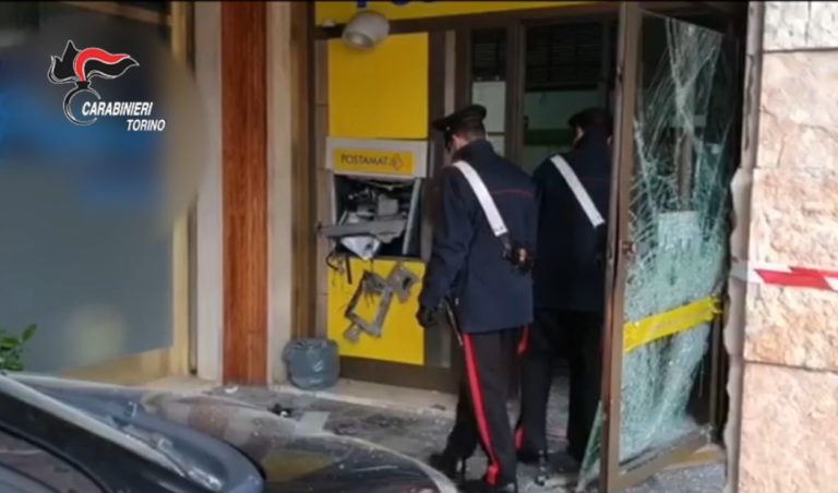 Facevano esplodere i Bancomat, sgominata una banda in Piemonte