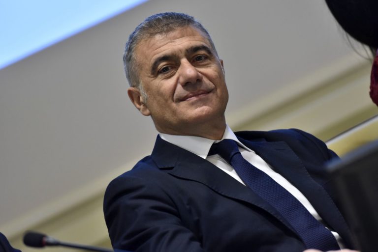 Coronavirus, Pecoraro Scanio “aria inquinata aumenta il contagio”