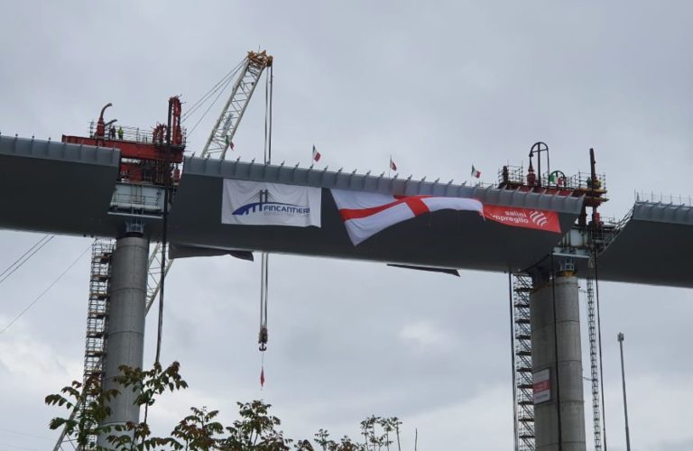 Genova ha di nuovo il suo ponte, completato il varo