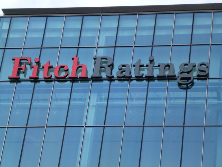 Fitch taglia il rating dell’Italia a BBB- “Pil -8% nel 2020”