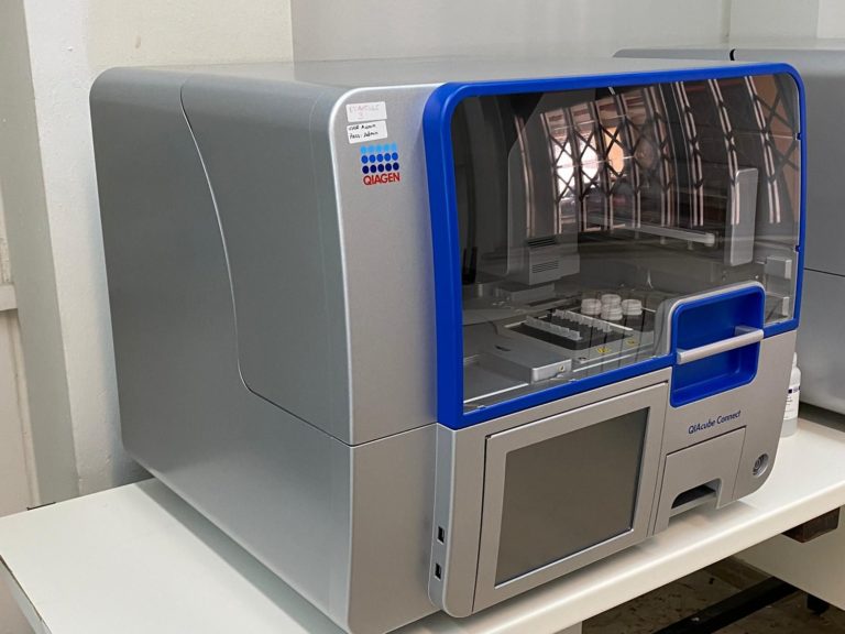 Fondazione Unipa dona estrattore automatico al Policlinico
