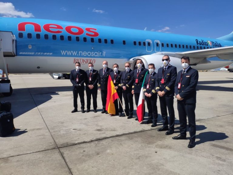 Gruppo Alpitour porta aiuti sanitari in Spagna con Neos
