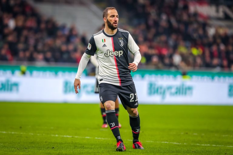 Higuain “Via da Napoli per De Laurentiis, cacciato da Juve”