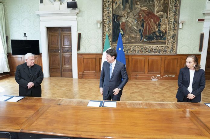 GIUSEPPE CONTE
GUALTIERO BASSETTI
LUCIANA LAMORGESE