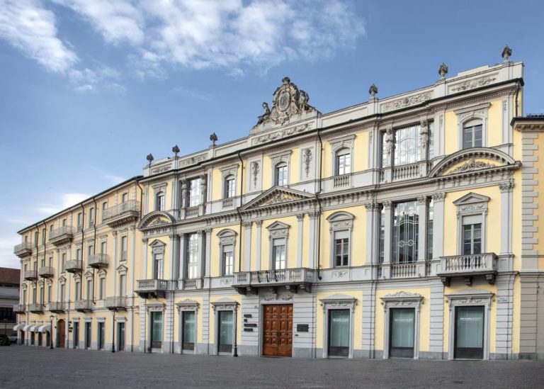 Coronavirus, donazione da 2,2 milioni Banca di Asti e Biver Banca