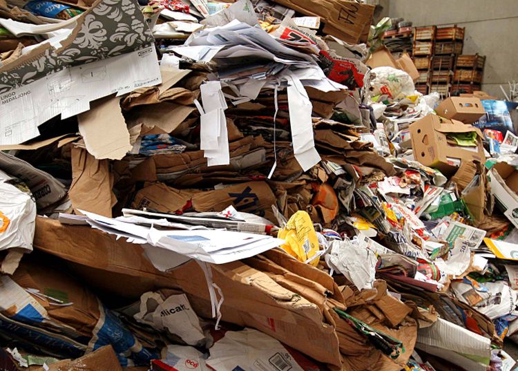 Rifiuti, con nuovo allegato tecnico carta aumenta contributo imballaggio