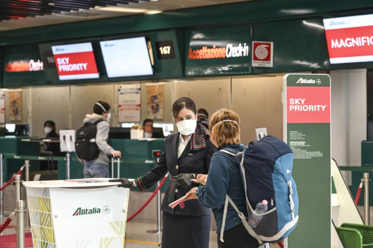 Coronavirus, lunedì si riapre e il 3 giugno riaprono le frontiere