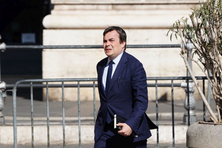 Coronavirus, Amendola “L’Europa sta reagendo”