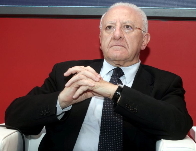 De Luca “In Campania Movida fino alle 23, al Sud più rigore”