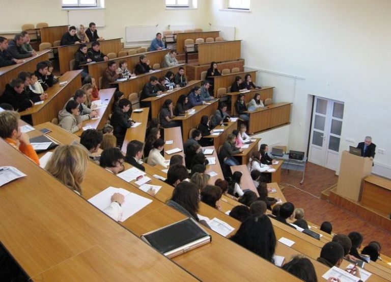 Università, finanziate un centinaio di borse studio in più in Veneto