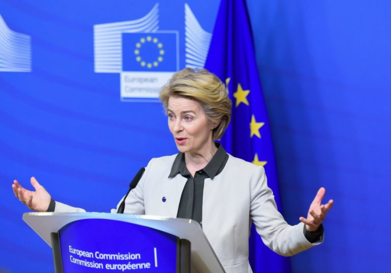 Von der Leyen “Dall’Ue 2.400 miliardi complessivi per la ripresa”