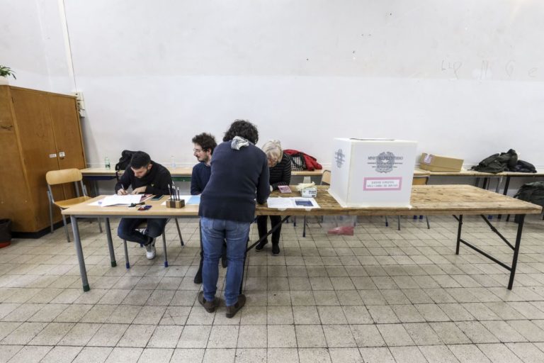 Emiliano “Situazione intollerabile, si nega diritto di votare”