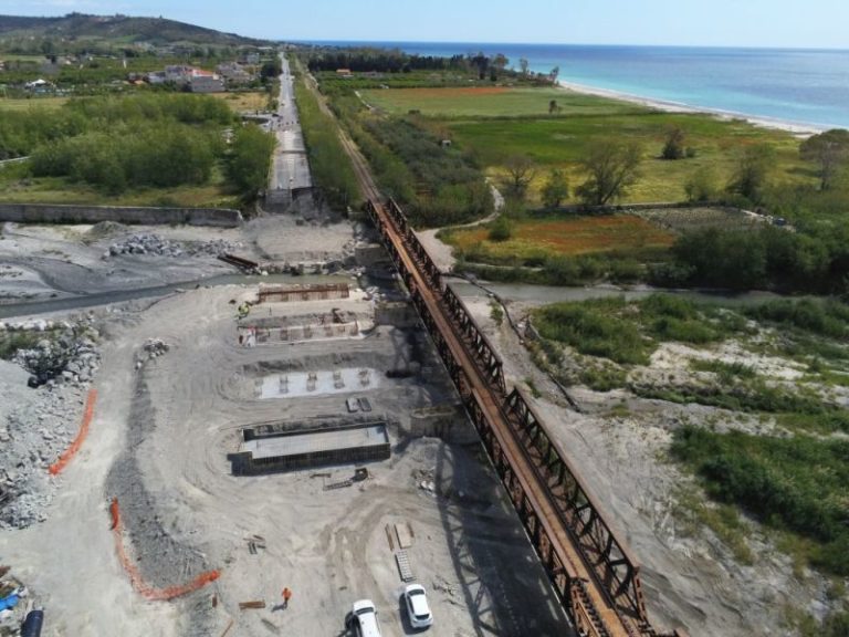 Calabria, riavviati lavori ricostruzione ponte Allaro a Caulonia