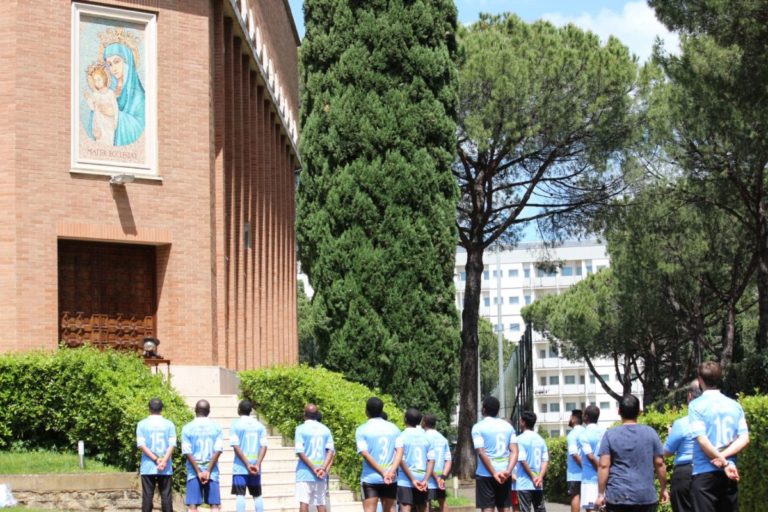 Dal Mater Ecclesiae un inno mariano alla ripartenza