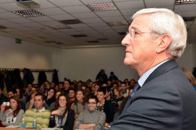 Lippi “Porte chiuse l’unico modo per riprendere il campionato”