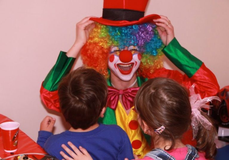 Clownterapia, via ai contributi in Toscana