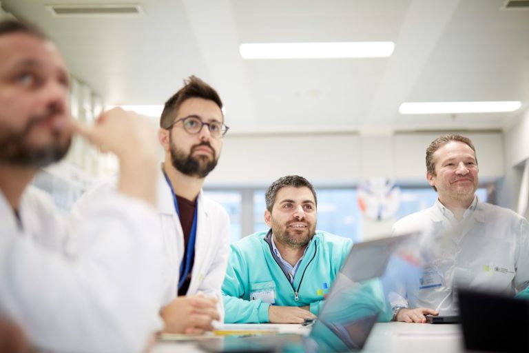 Philip Morris avvia produzione disinfettante mani