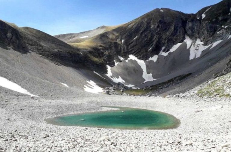 Acque in calo nel lago di Pilato per cambiamento climatico e terremoto