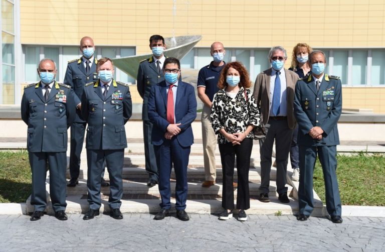 Coronavirus, intesa Ares 118 Lazio-Gdf per trasporto pazienti