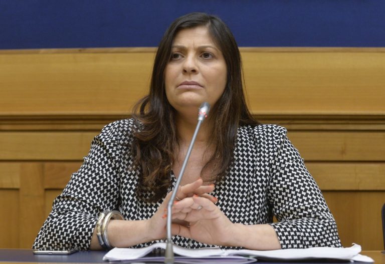 Calabria, ordinanza Santelli per nuove riaperture