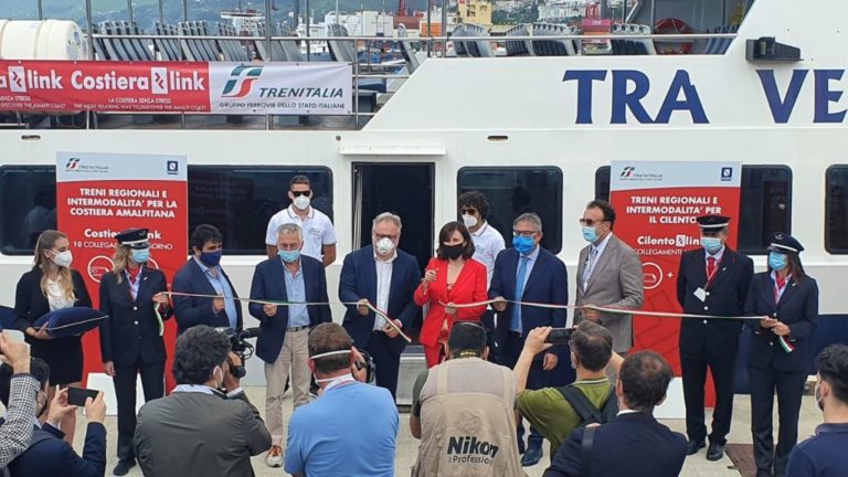 Trenitalia, nuovi collegamenti per turismo estivo in Campania