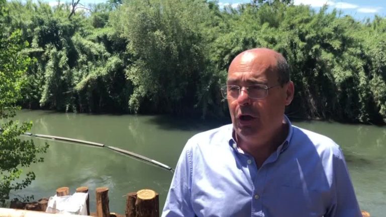 Zingaretti inaugura barriera antirifiuti sul fiume Aniene